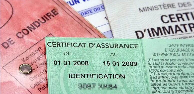 Certificat d’assurance auto avec papiers de véhicule pour depannage-vehicule à Narbonne